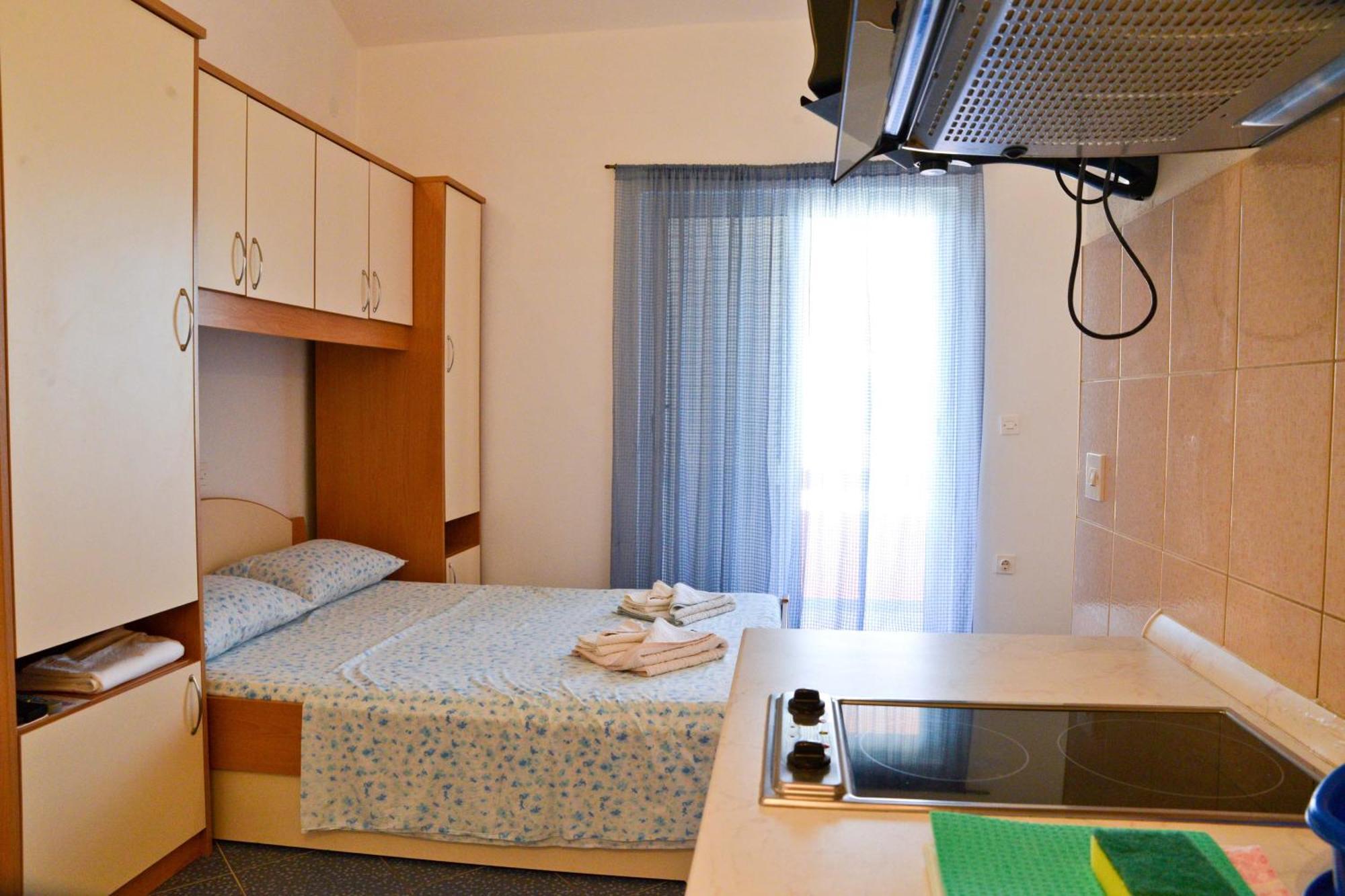 Apartments Lonic ククリカ 部屋 写真
