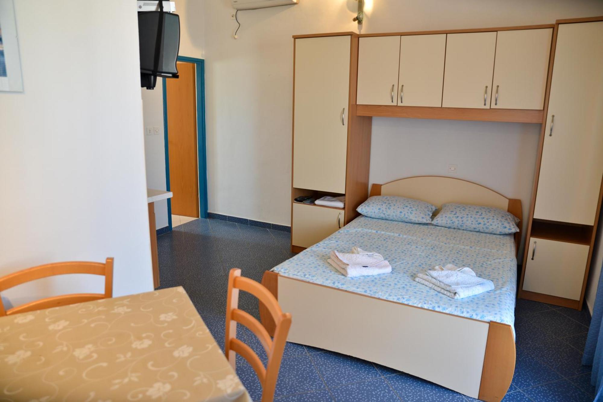 Apartments Lonic ククリカ 部屋 写真